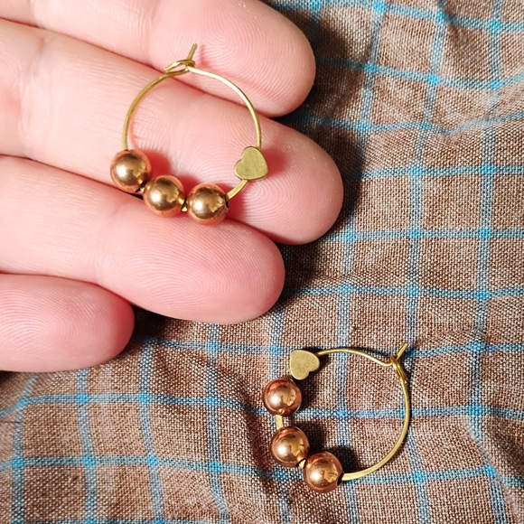 Dainty Two Tone Heart Hoop Earrings - Picture 2 of 3